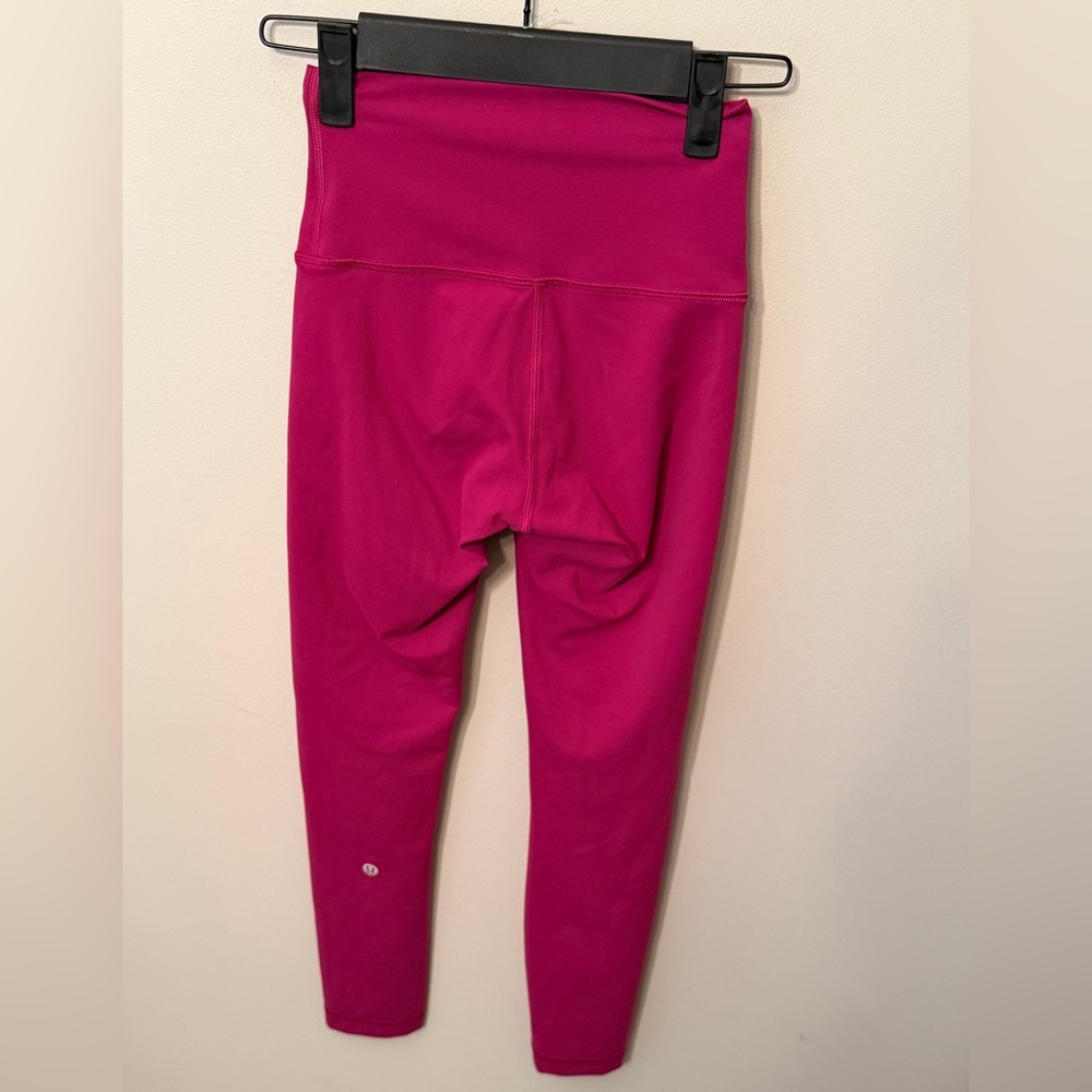 Lululemon Wunder Train HR 25” Inseam In Size 2